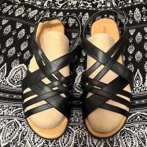 EASY STREET SANDAL